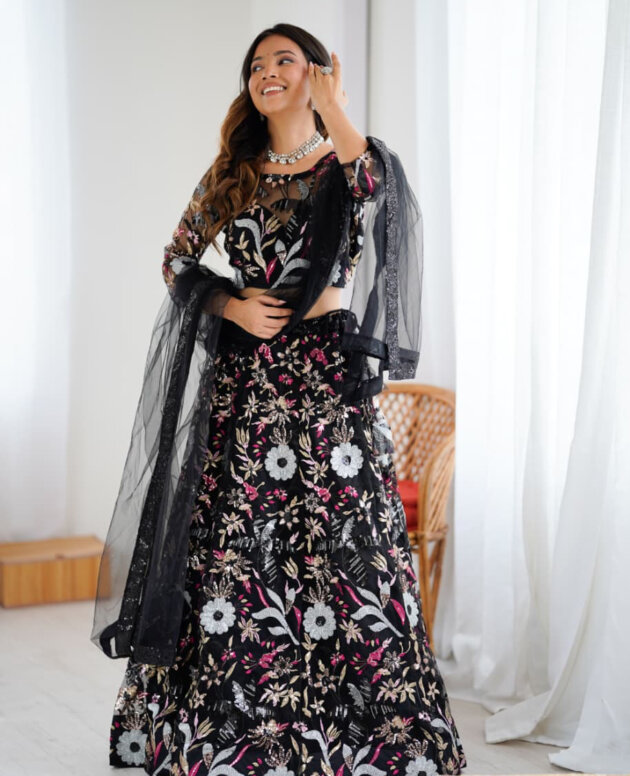 MV-LHN-002 - DESIGNER LEHENGA