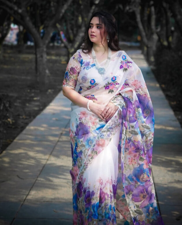 MV-ORG-002 - Soft Pure Shiny Organza Silk Saree