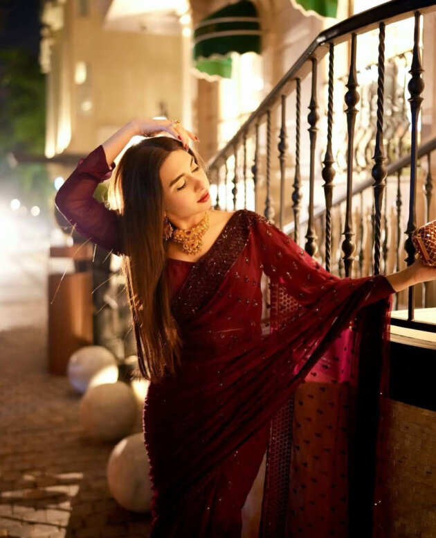 MV-BDS-002 - Georgette Designer Saree with Sequins Work