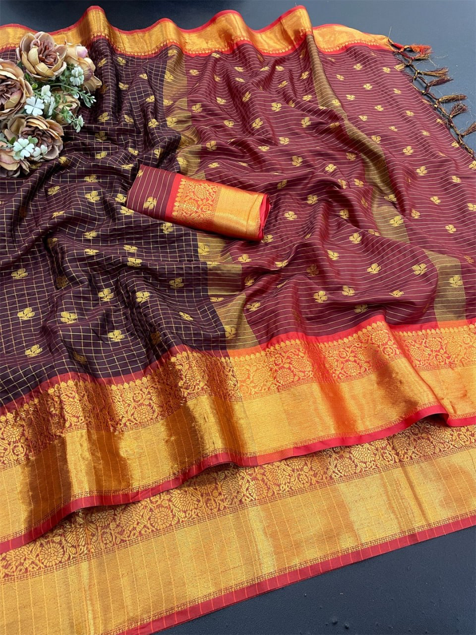 MV-BNR-001- Banarasi Heavy Cotton Silk Saree with butti & Broad contrast jacquard work border - Image 9