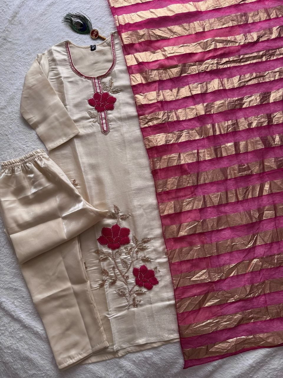 MV-KUR-019-New Designer Kurti Pant Dupatta Sett-Beads Embroidery thread Work - Image 7