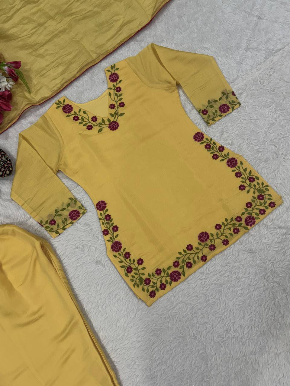 MV-FSH-009- Đesigner Party Wear Mal Chanderi Cotton Top with Farshi Salwar - Image 4